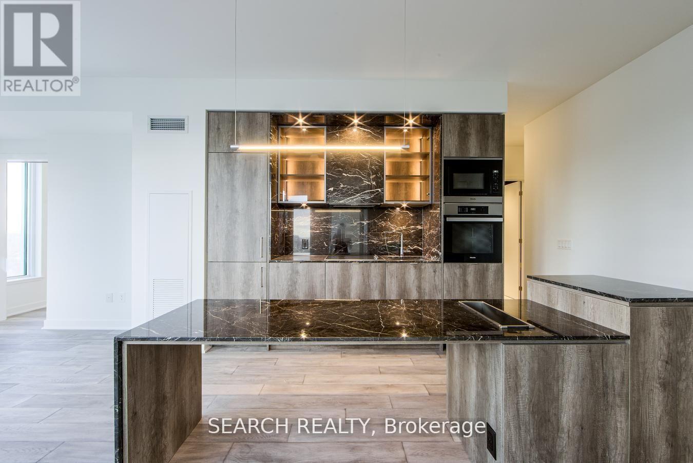 1503 - 11 Yorkville Avenue, Toronto, ON - Indoor Photo Showing Kitchen
