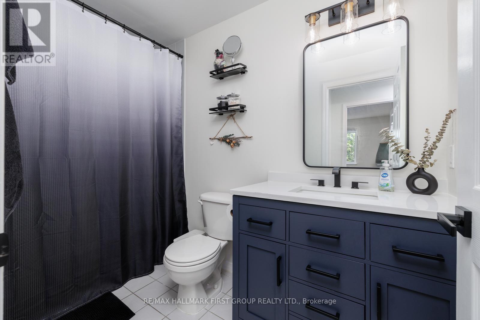 208 - 91 Aspen Springs Drive, Clarington, ON - Indoor Photo Showing Bathroom