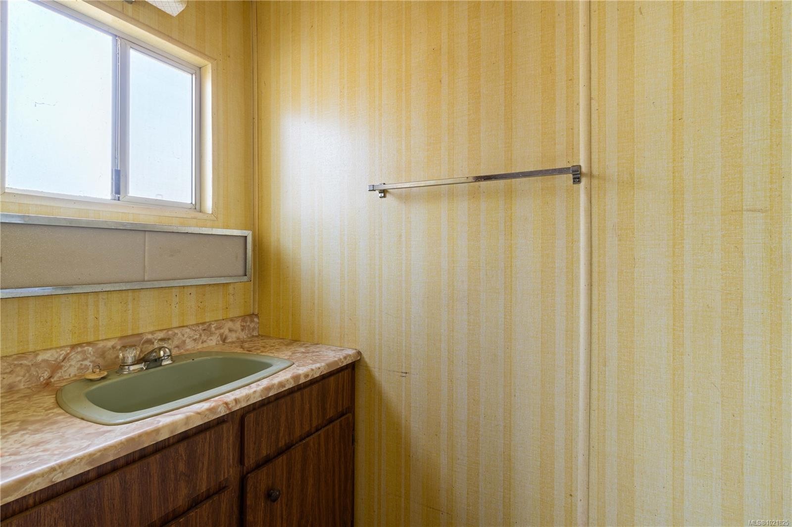 792 Reid Rd, Parksville, BC