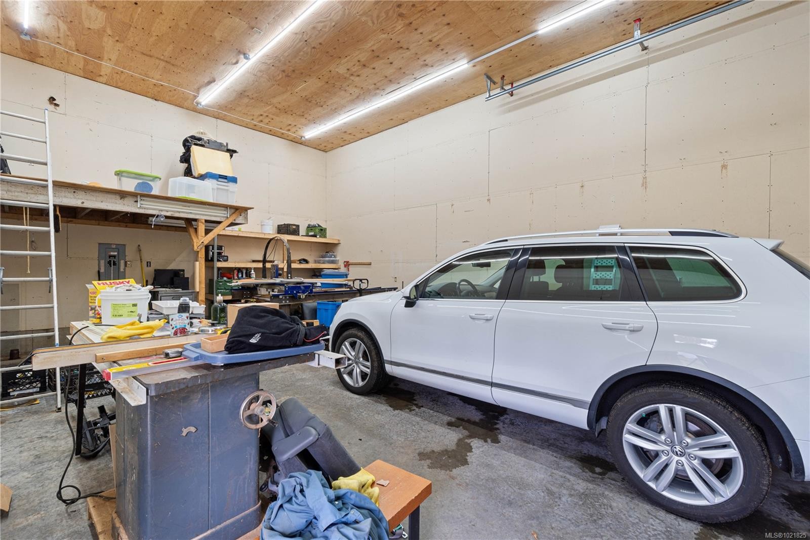 792 Reid Rd, Parksville, BC