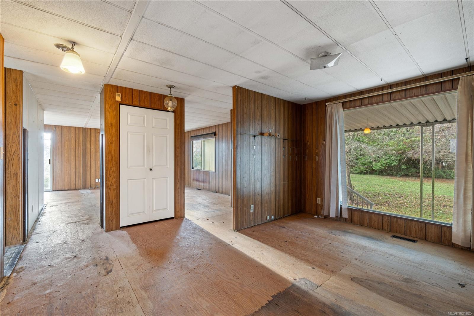 792 Reid Rd, Parksville, BC