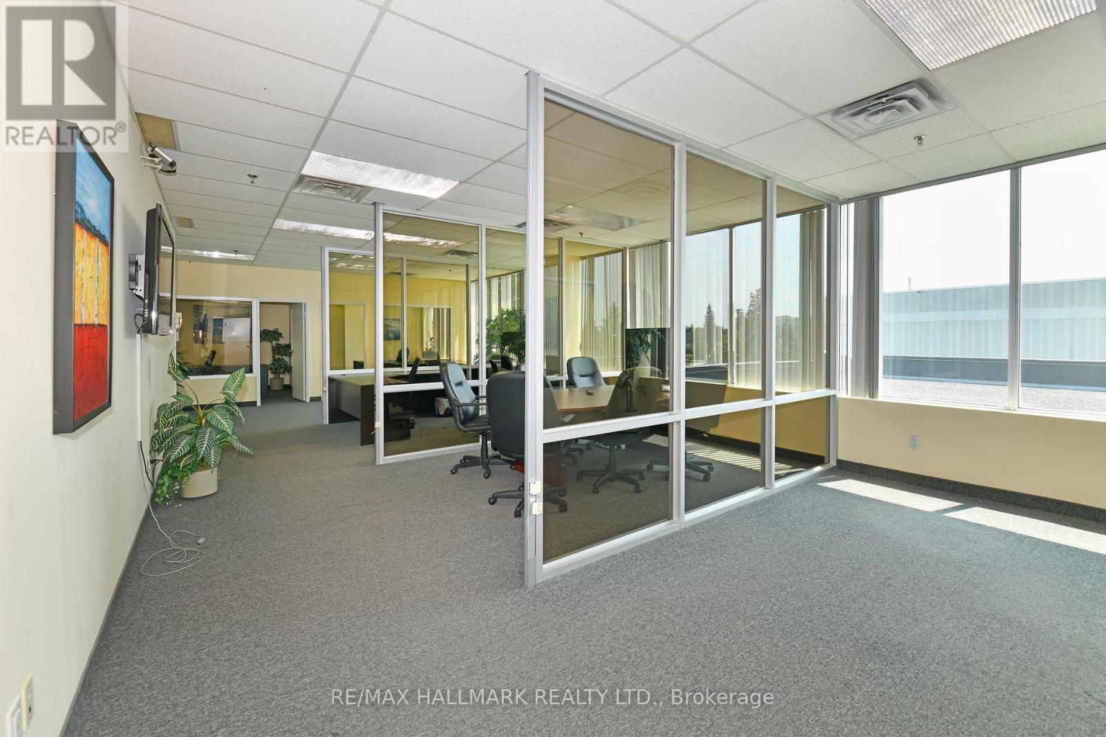 4 Self-Contained Cubicles - 203-3 - 70 East Beaver Creek Road, Richmond Hill, ON