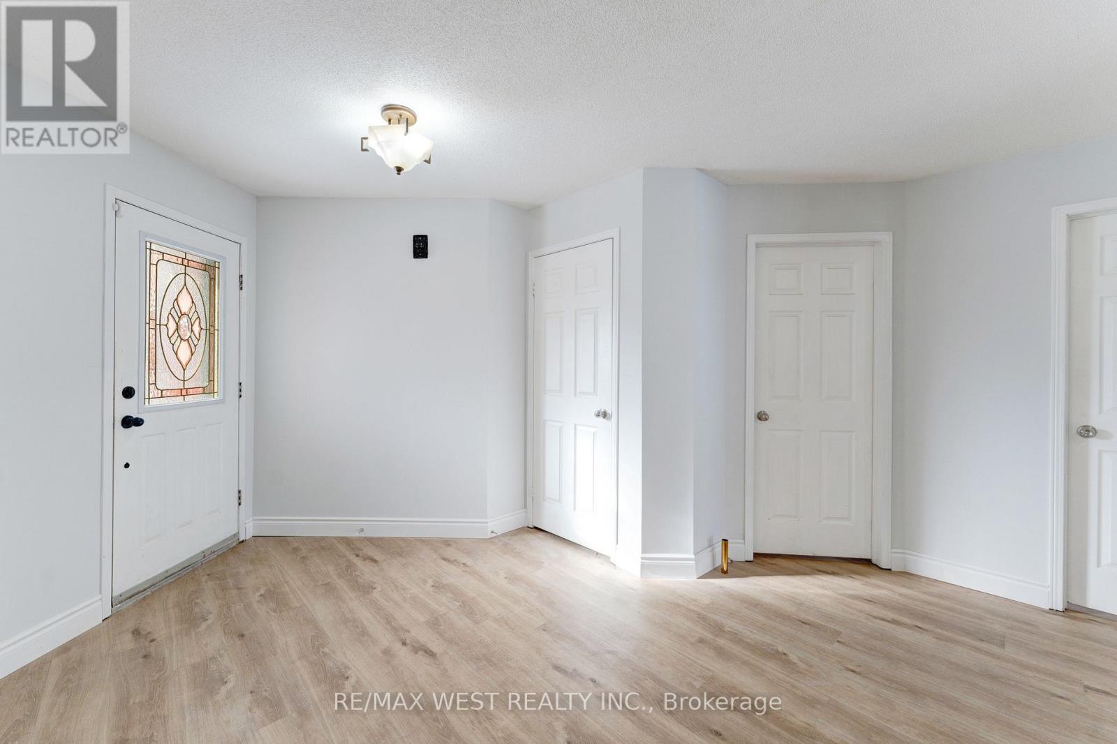 20 Felt Crescent, Barrie, ON - Indoor Photo Showing Other Room