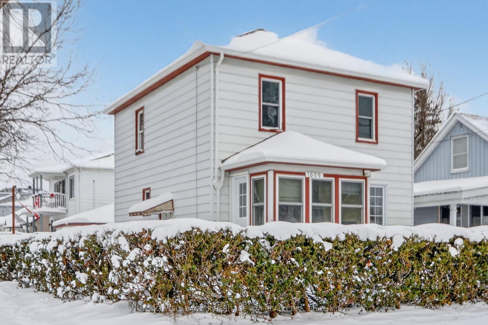 1009 Third Street E, Cornwall, ON - Outdoor