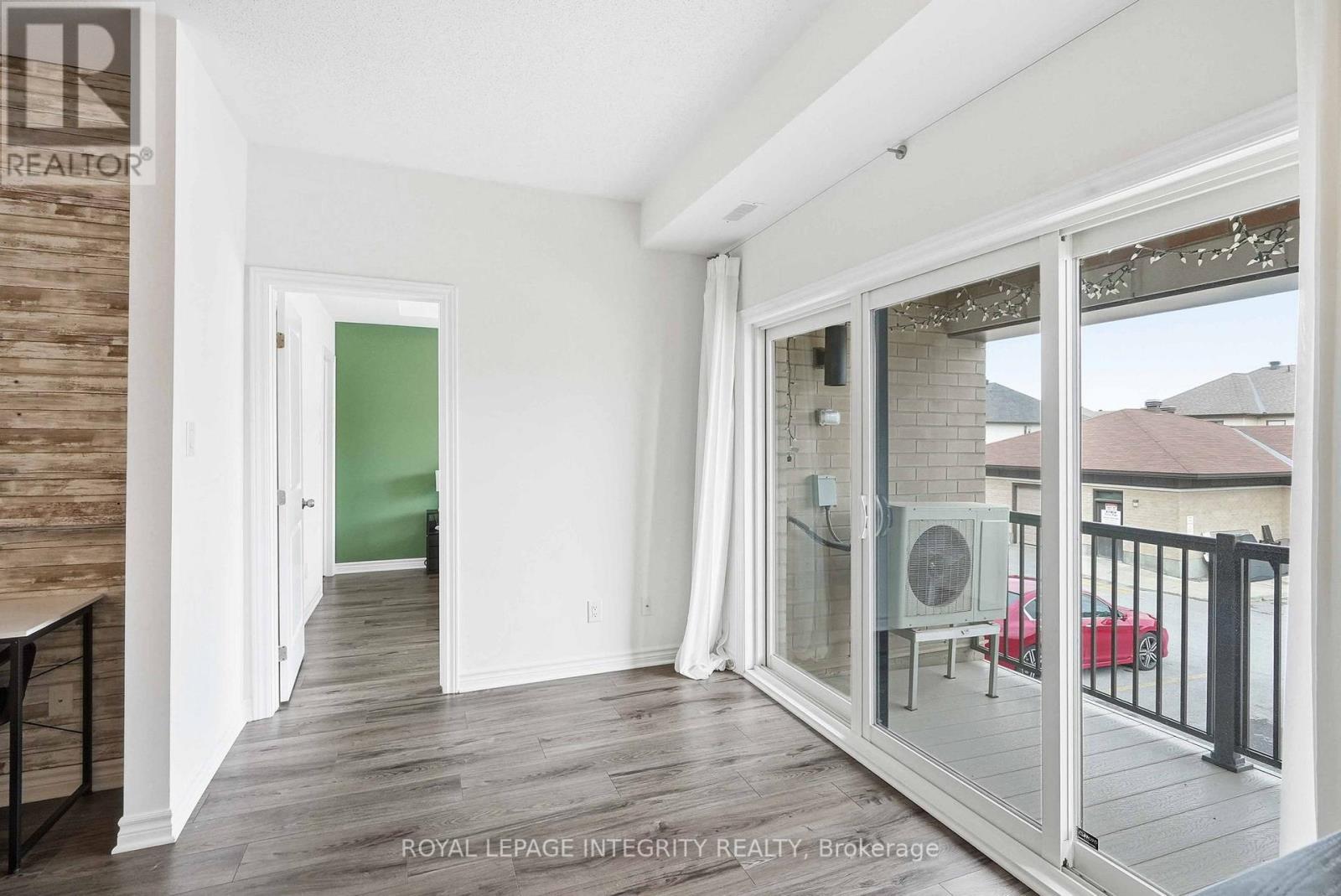 E - 40 Jaguar Private, Ottawa, ON - Photo Showing Other Room