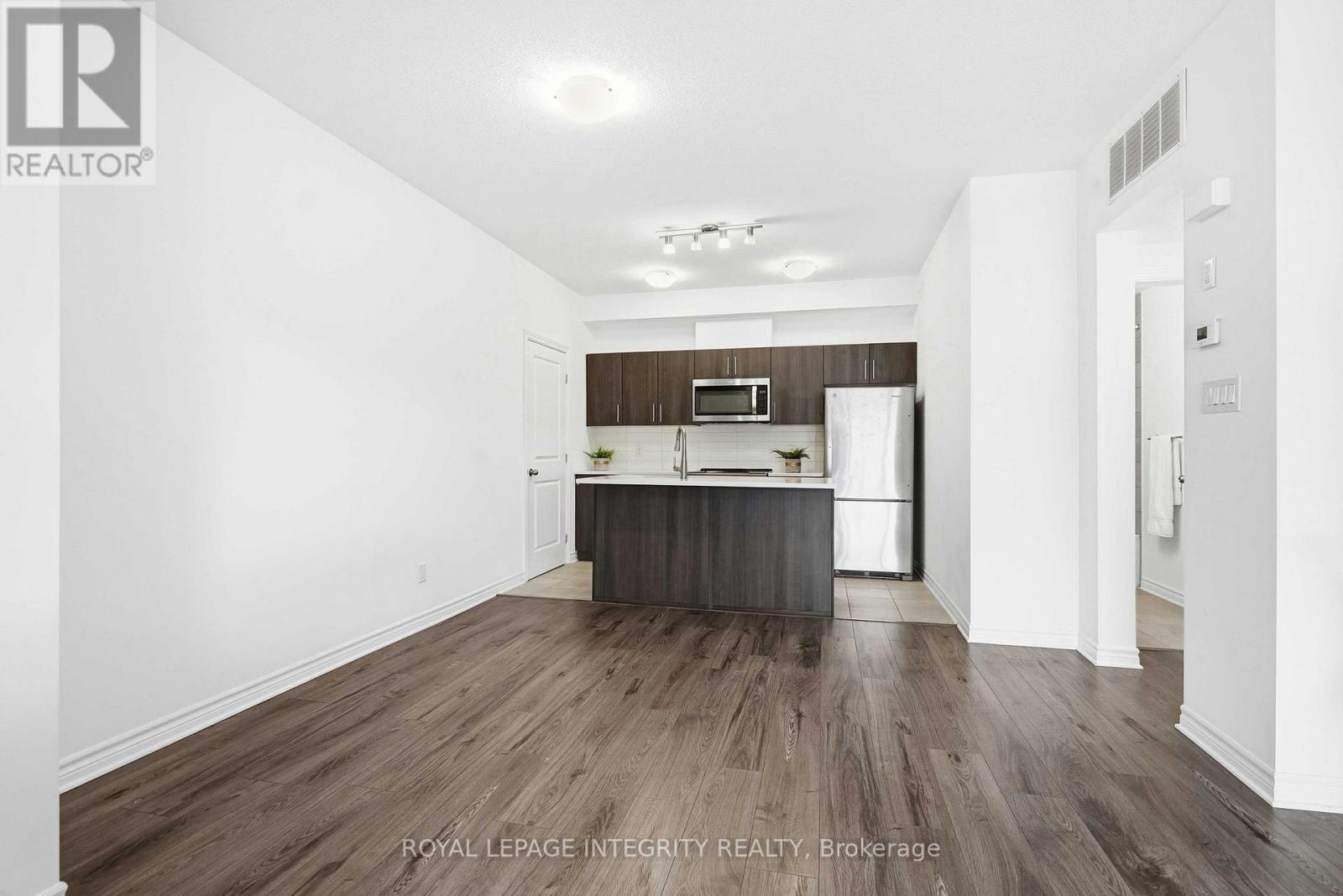 E - 40 Jaguar Private, Ottawa, ON - Indoor Photo Showing Kitchen