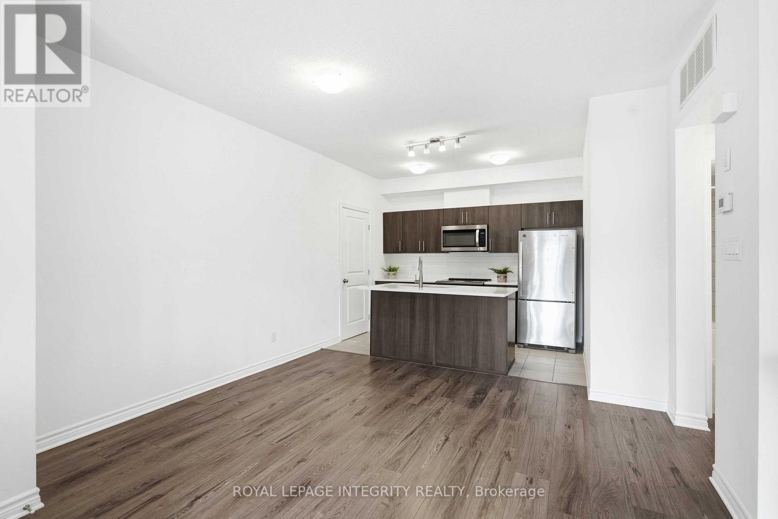 E - 40 Jaguar Private, Ottawa, ON - Indoor Photo Showing Kitchen