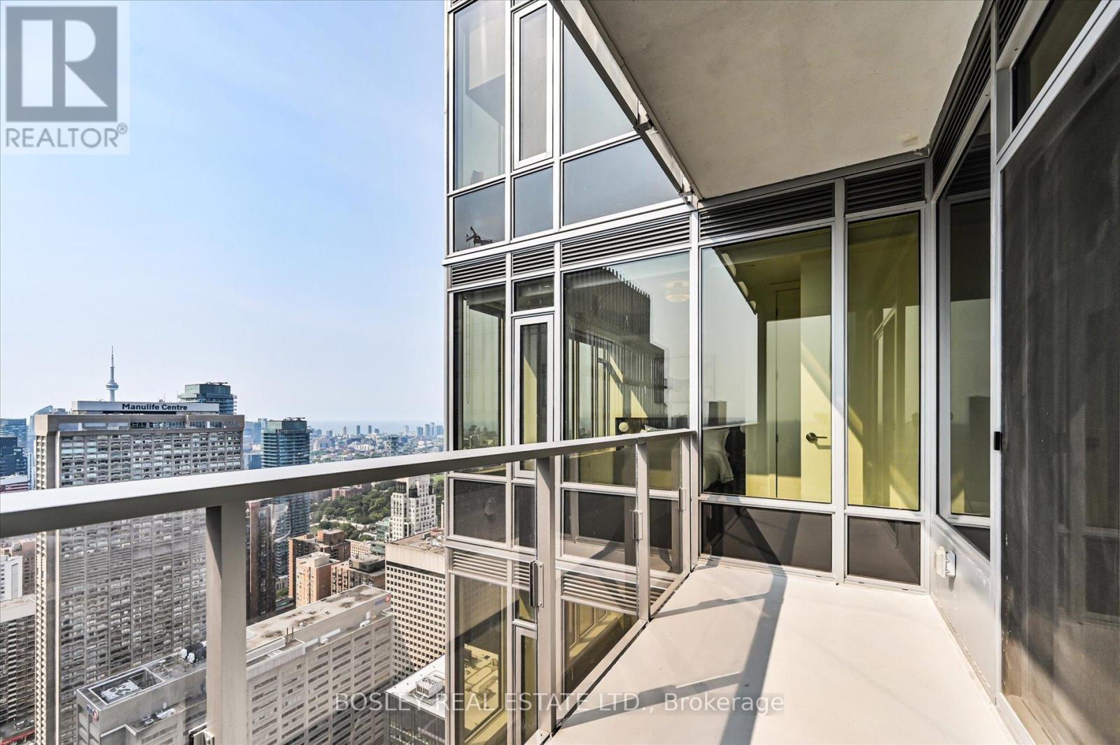 4707 - 11 Yorkville Avenue, Toronto, ON - Outdoor With Balcony With Exterior