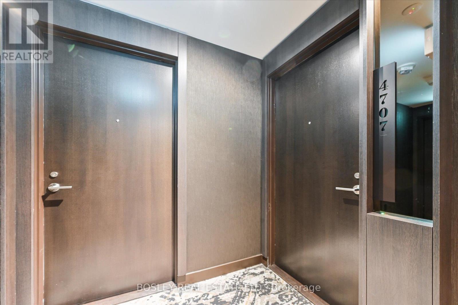 4707 - 11 Yorkville Avenue, Toronto, ON - Indoor Photo Showing Other Room