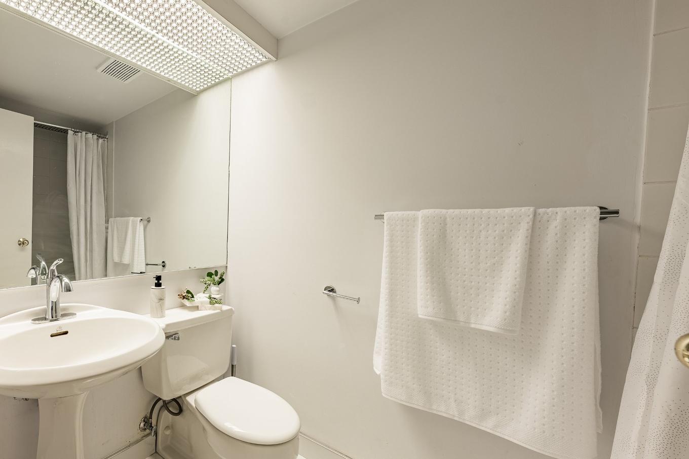 Bathroom - 1202-100 Rue Berlioz, Montréal (Verdun/Île-Des-Soeurs), QC - Indoor Photo Showing Bathroom