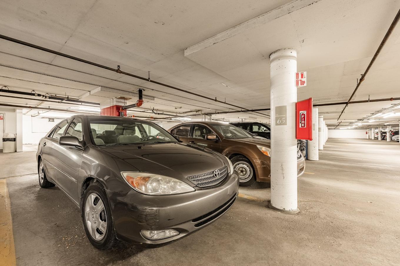 Garage - 1202-100 Rue Berlioz, Montréal (Verdun/Île-Des-Soeurs), QC - Indoor Photo Showing Garage