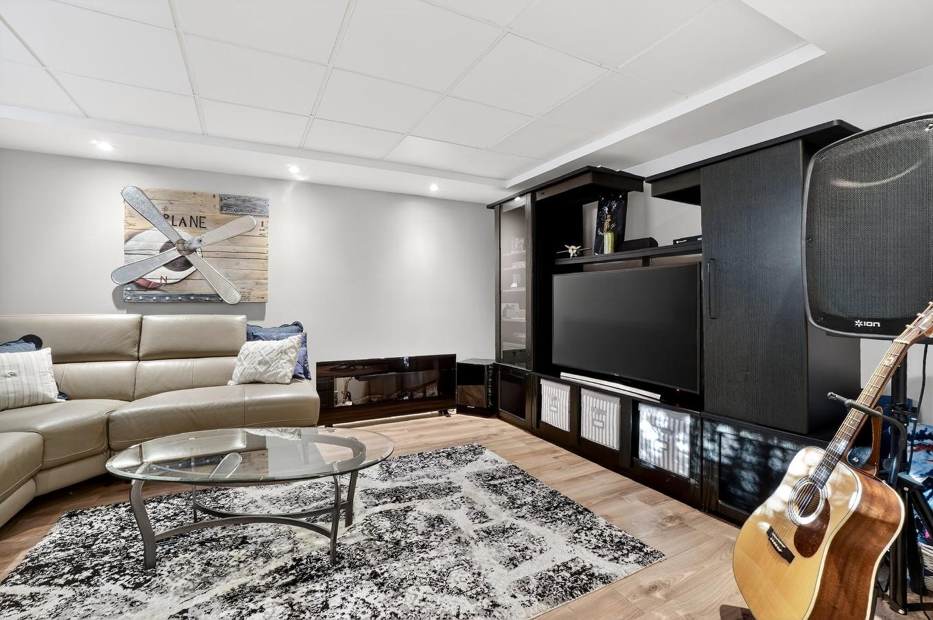 Family room - 148 Rue De L'Île-Aux-Fraises, Terrebonne (Lachenaie), QC - Indoor