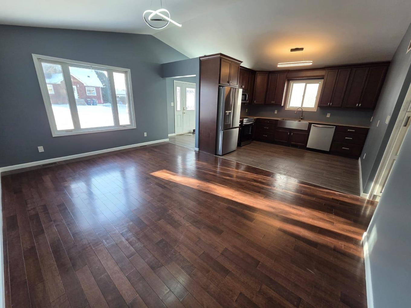 321 Amelia Street W, Thunder Bay, ON