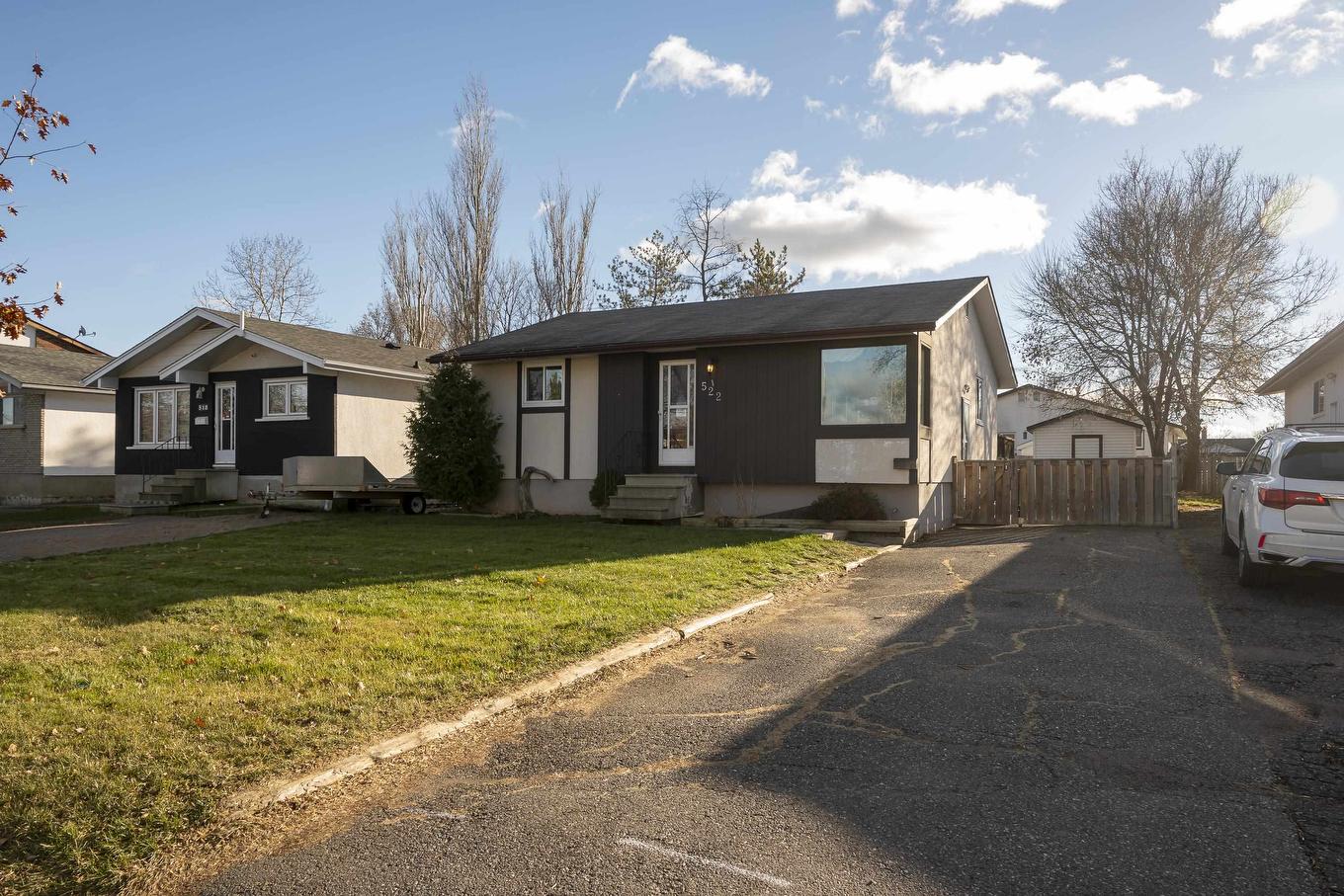 522 Redwood Avenue W, Thunder Bay, ON - Outdoor