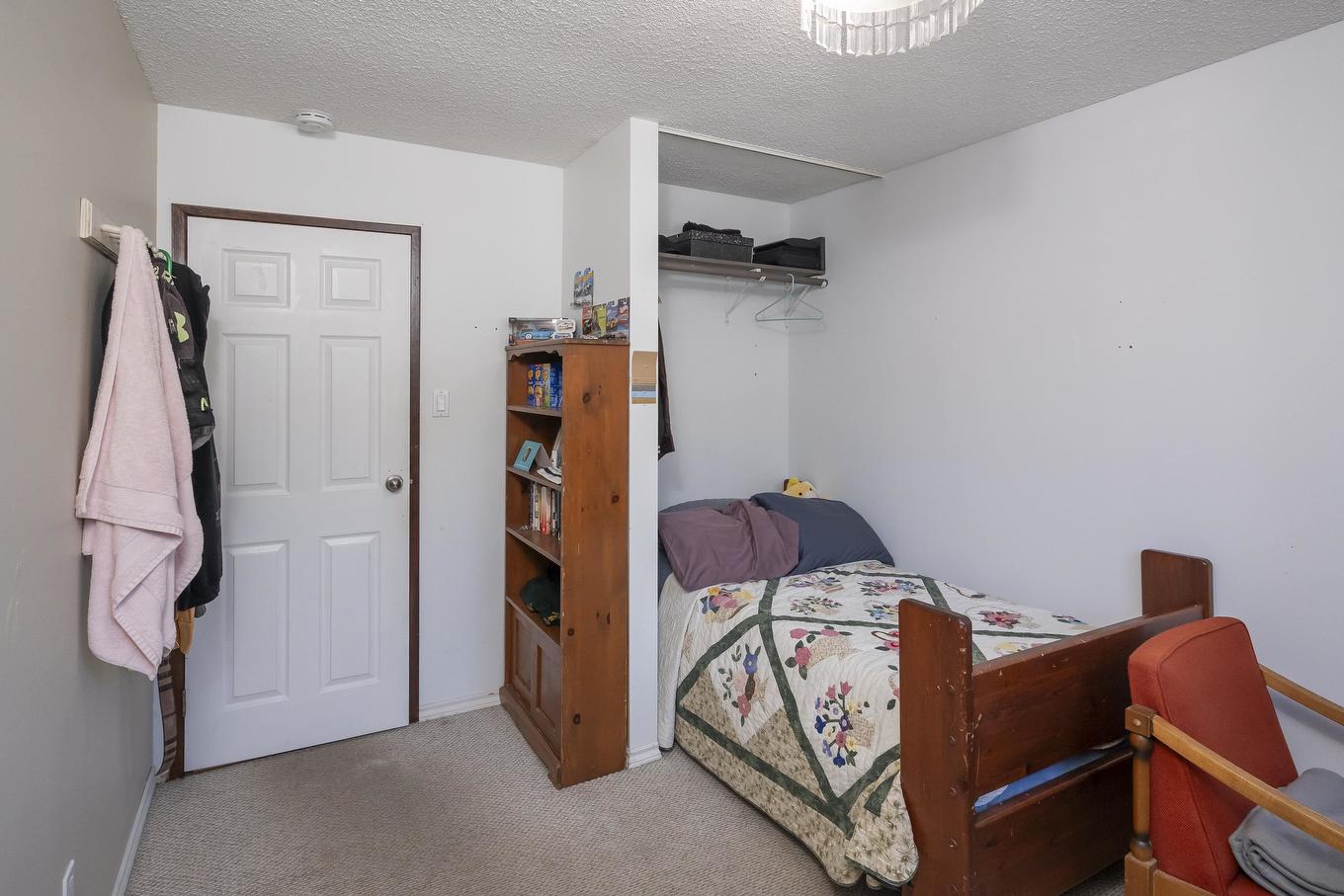 522 Redwood Avenue W, Thunder Bay, ON - Indoor Photo Showing Bedroom