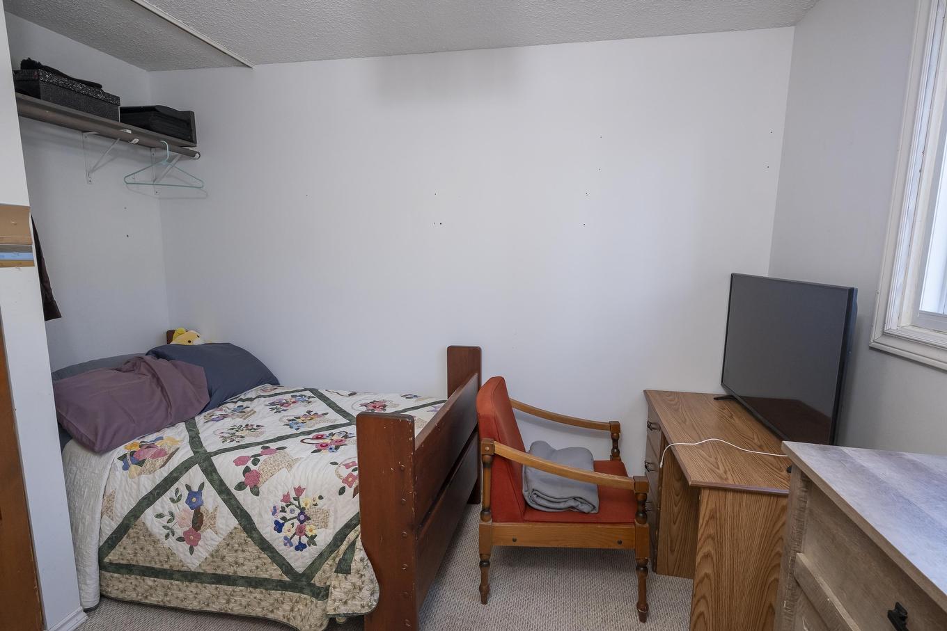 522 Redwood Avenue W, Thunder Bay, ON - Indoor Photo Showing Bedroom