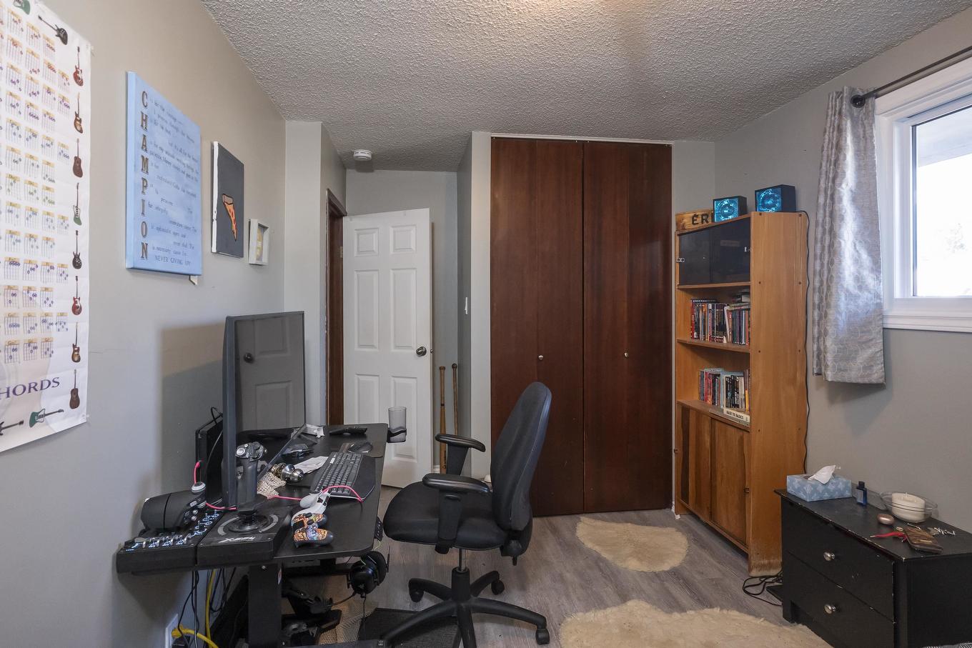 522 Redwood Avenue W, Thunder Bay, ON - Indoor Photo Showing Office