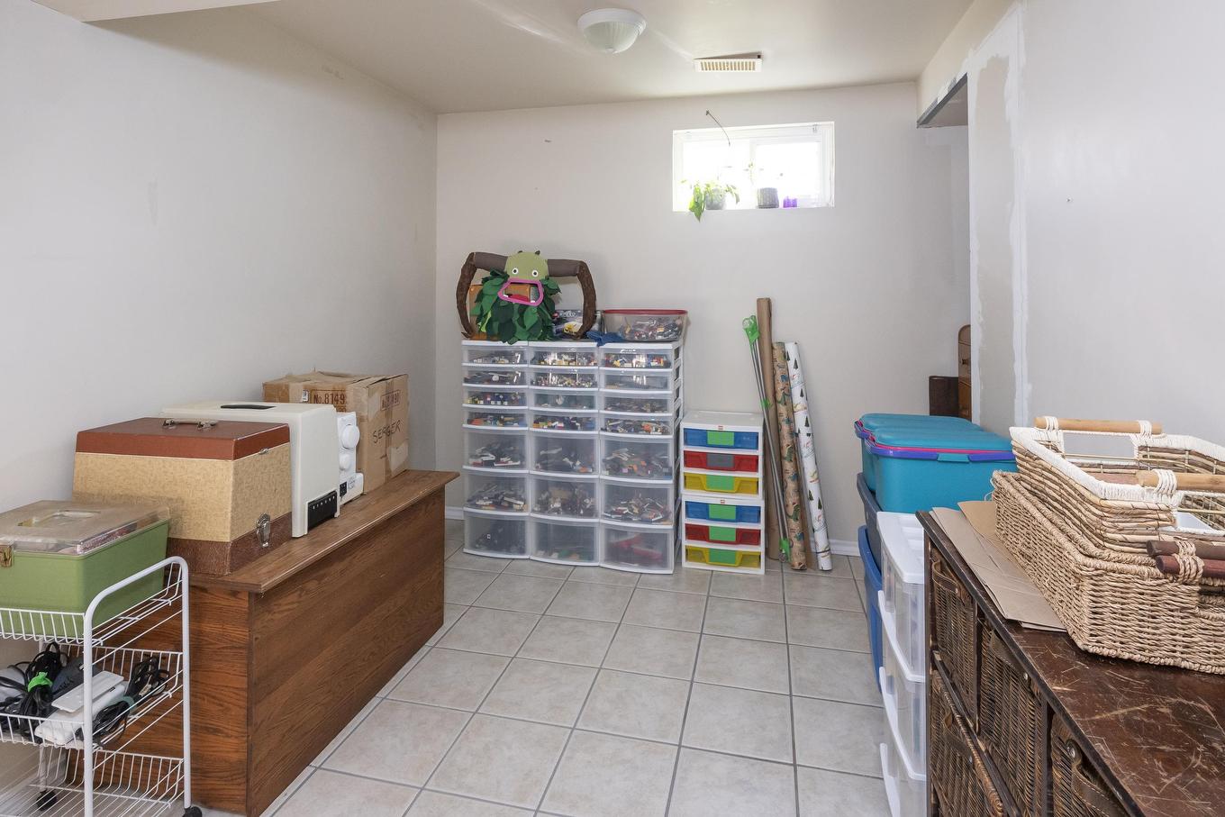 522 Redwood Avenue W, Thunder Bay, ON - Indoor Photo Showing Other Room