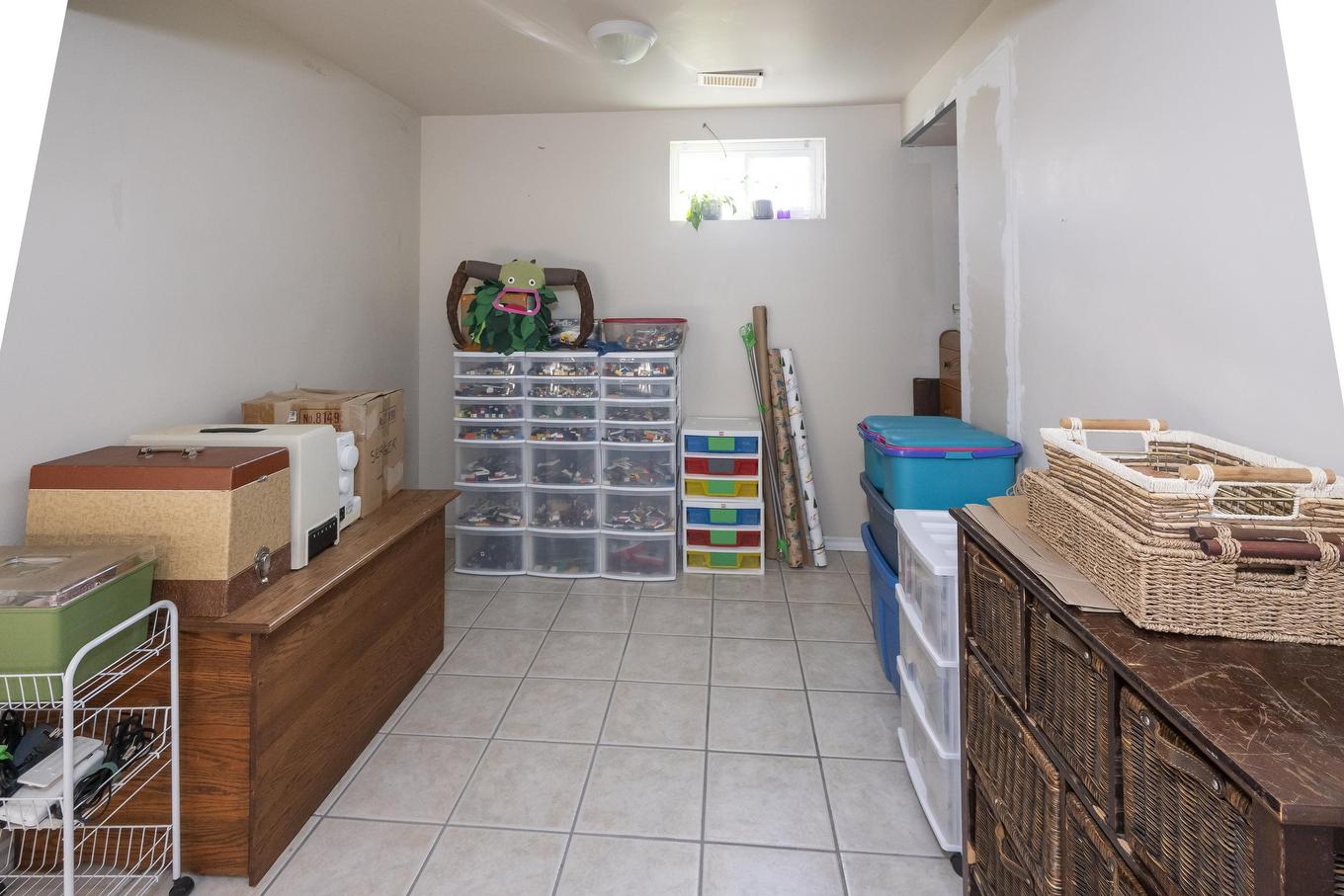 522 Redwood Avenue W, Thunder Bay, ON - Indoor Photo Showing Other Room