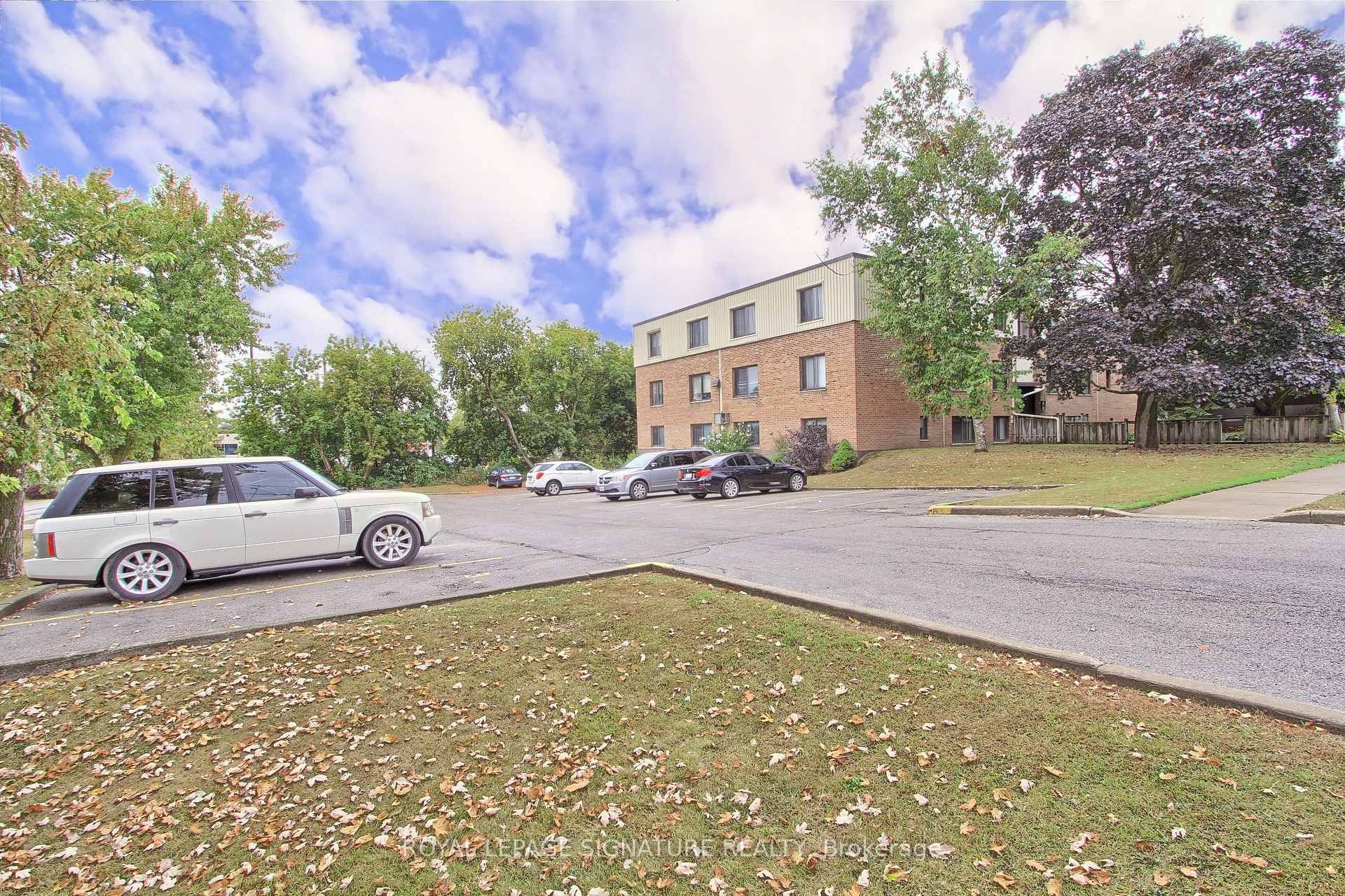 12-136 Scanlon Avenue, Bradford West Gwillimbury, ON - Outdoor