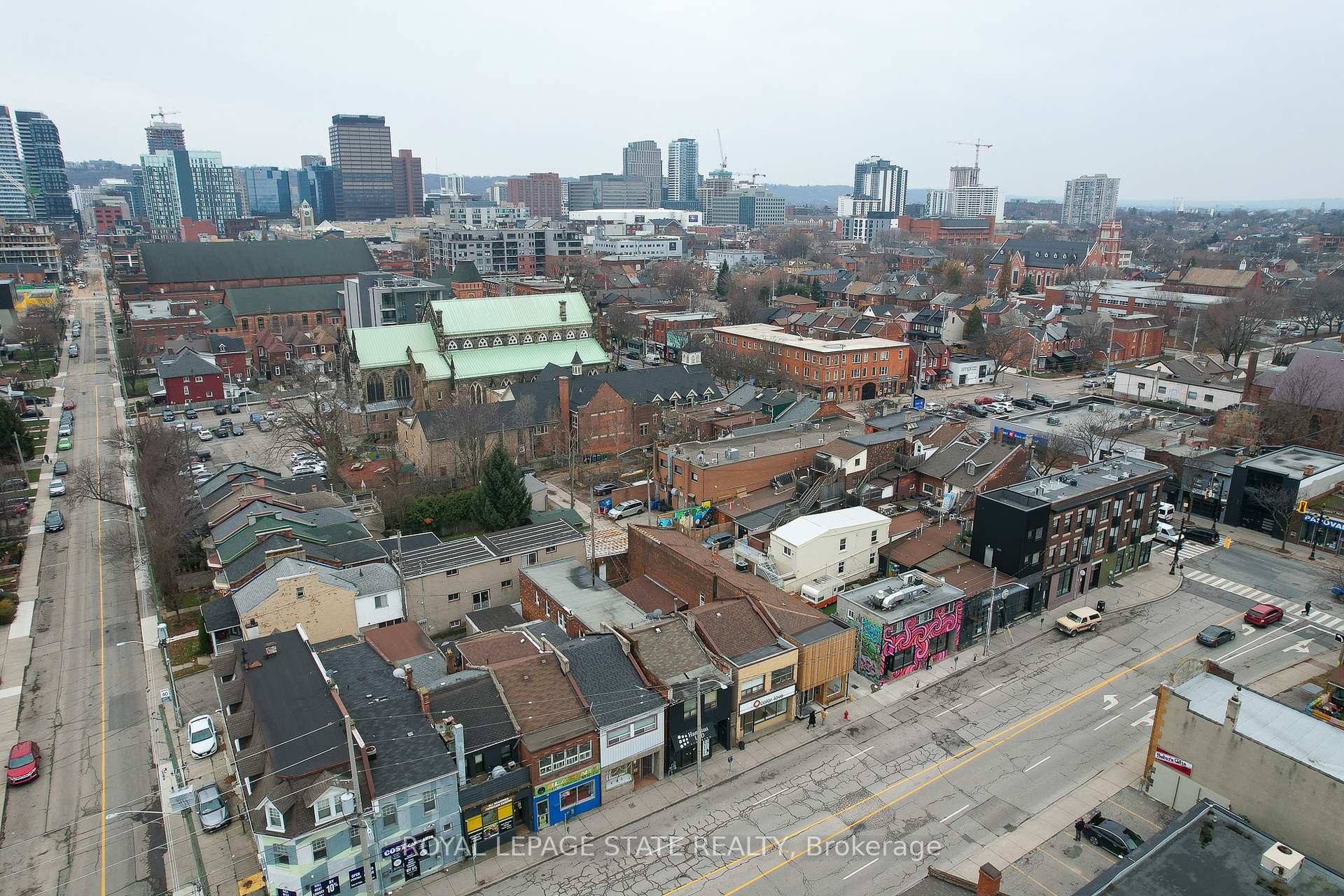 18 Barton Street E, Hamilton, ON