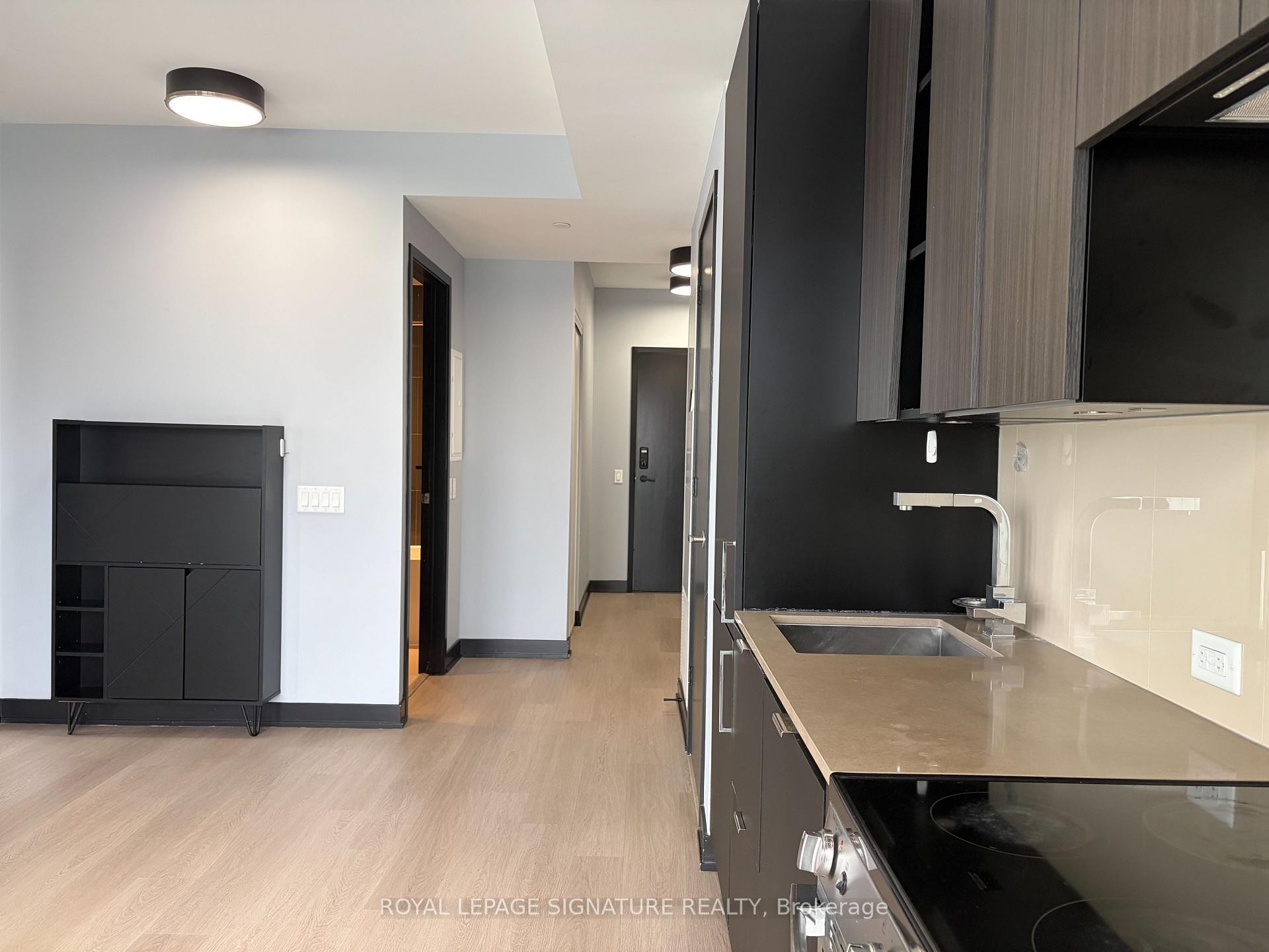 809-3883 Quartz Road, Mississauga, ON - Indoor Photo Showing Kitchen