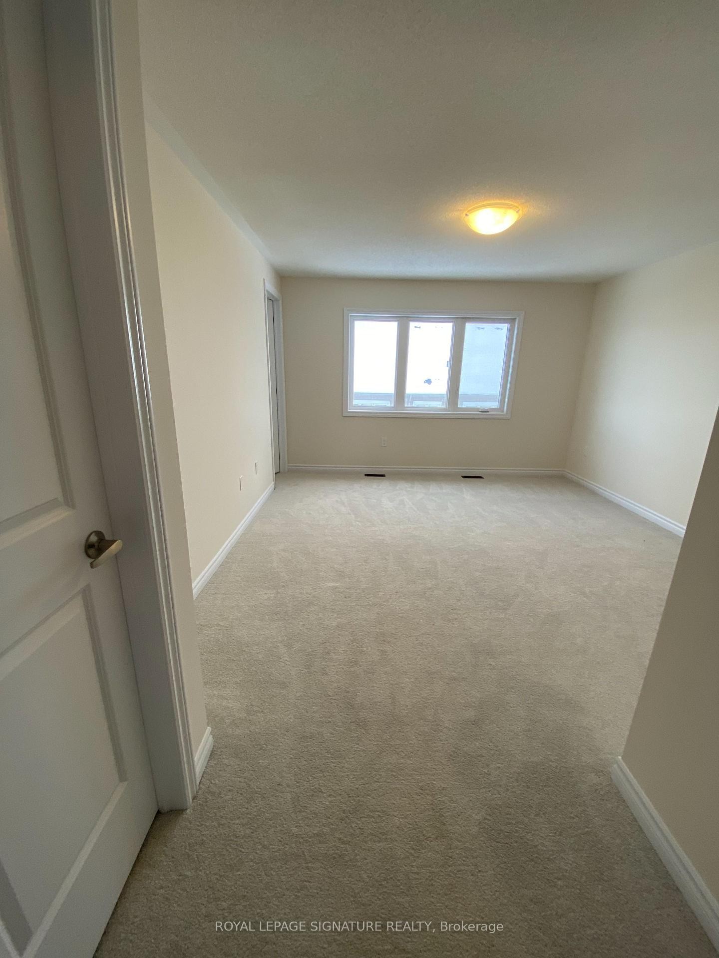 147 Gear Avenue, Erin, ON - Indoor Photo Showing Other Room