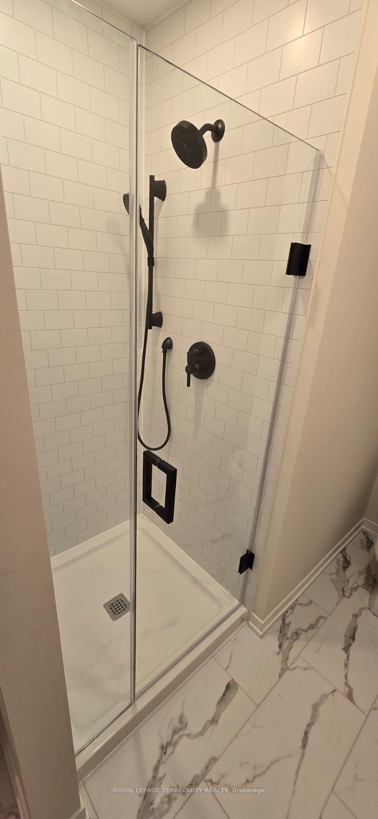 38 Kingbird Common, Cambridge, ON - Indoor Photo Showing Bathroom