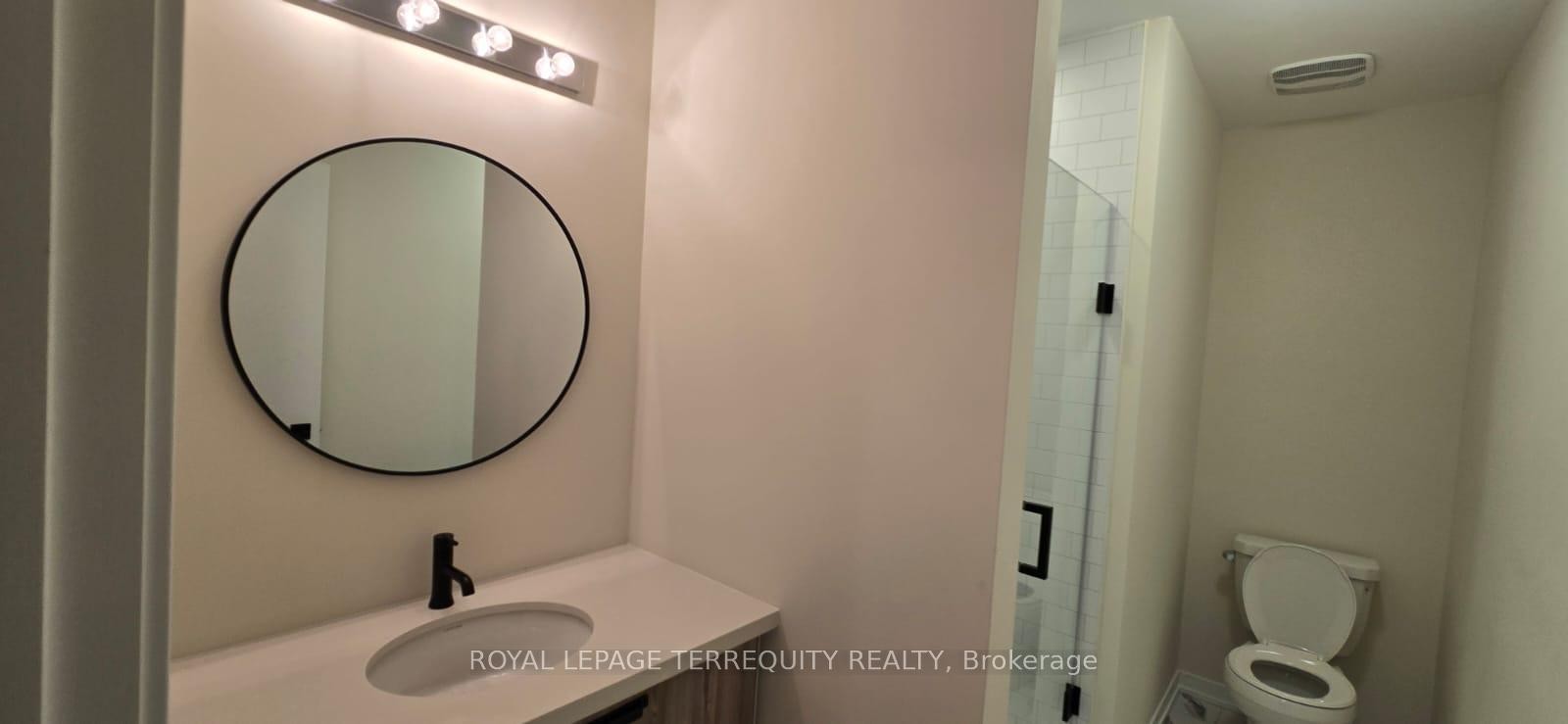 38 Kingbird Common, Cambridge, ON - Indoor Photo Showing Bathroom