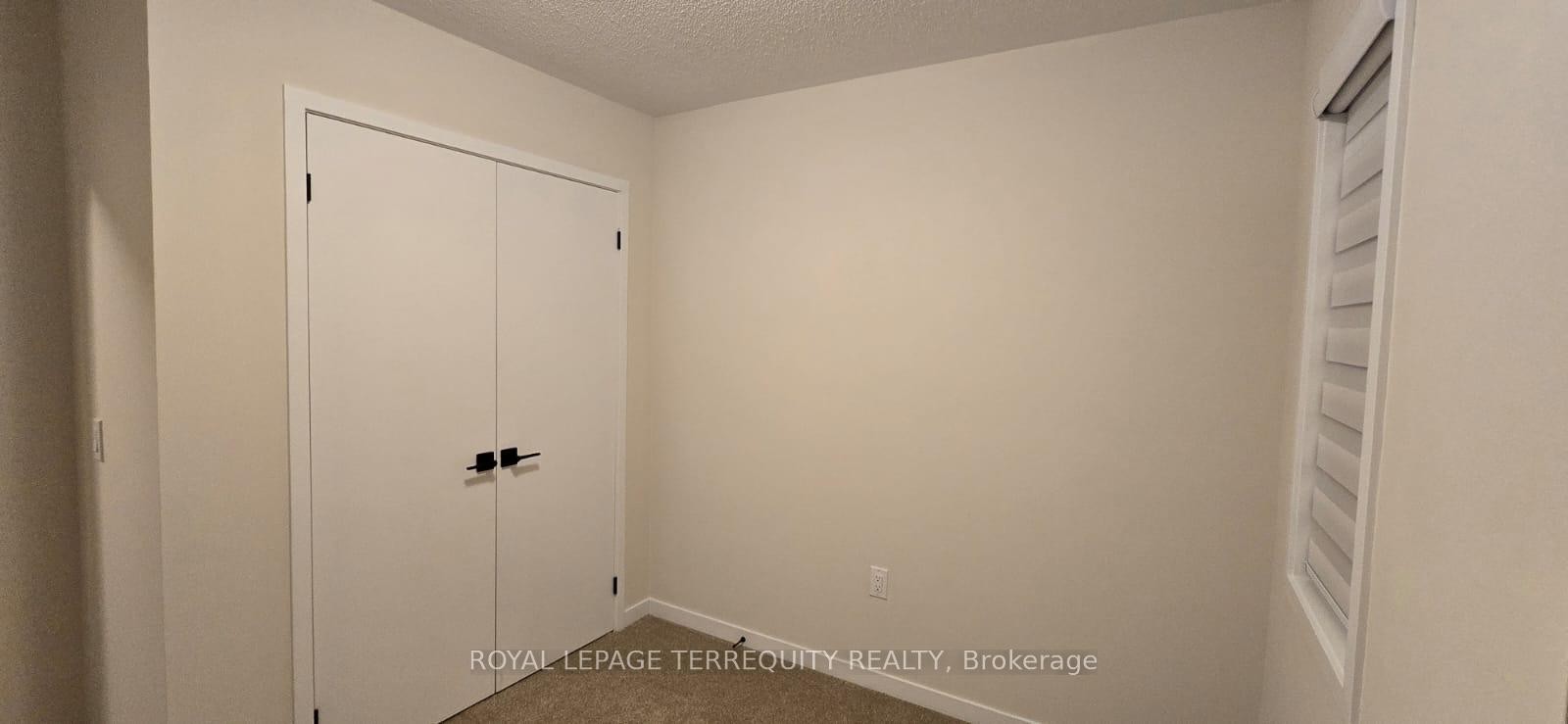 38 Kingbird Common, Cambridge, ON - Indoor Photo Showing Other Room