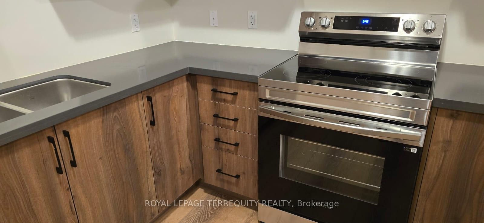 38 Kingbird Common, Cambridge, ON - Indoor Photo Showing Kitchen