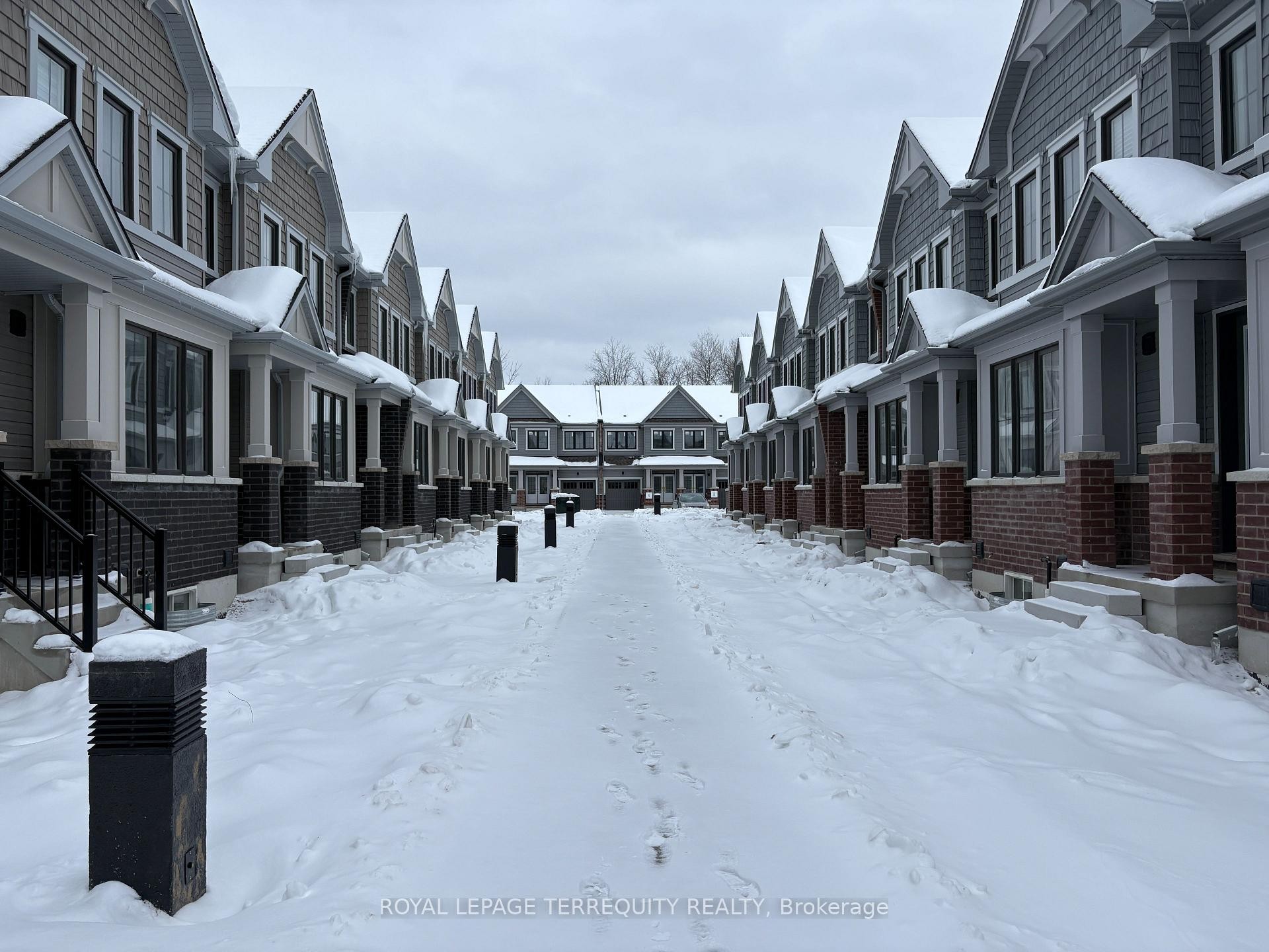 38 Kingbird Common, Cambridge, ON - Outdoor