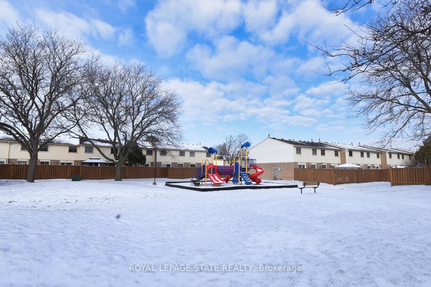 73-150 Gateshead Crescent, Hamilton, ON - Outdoor