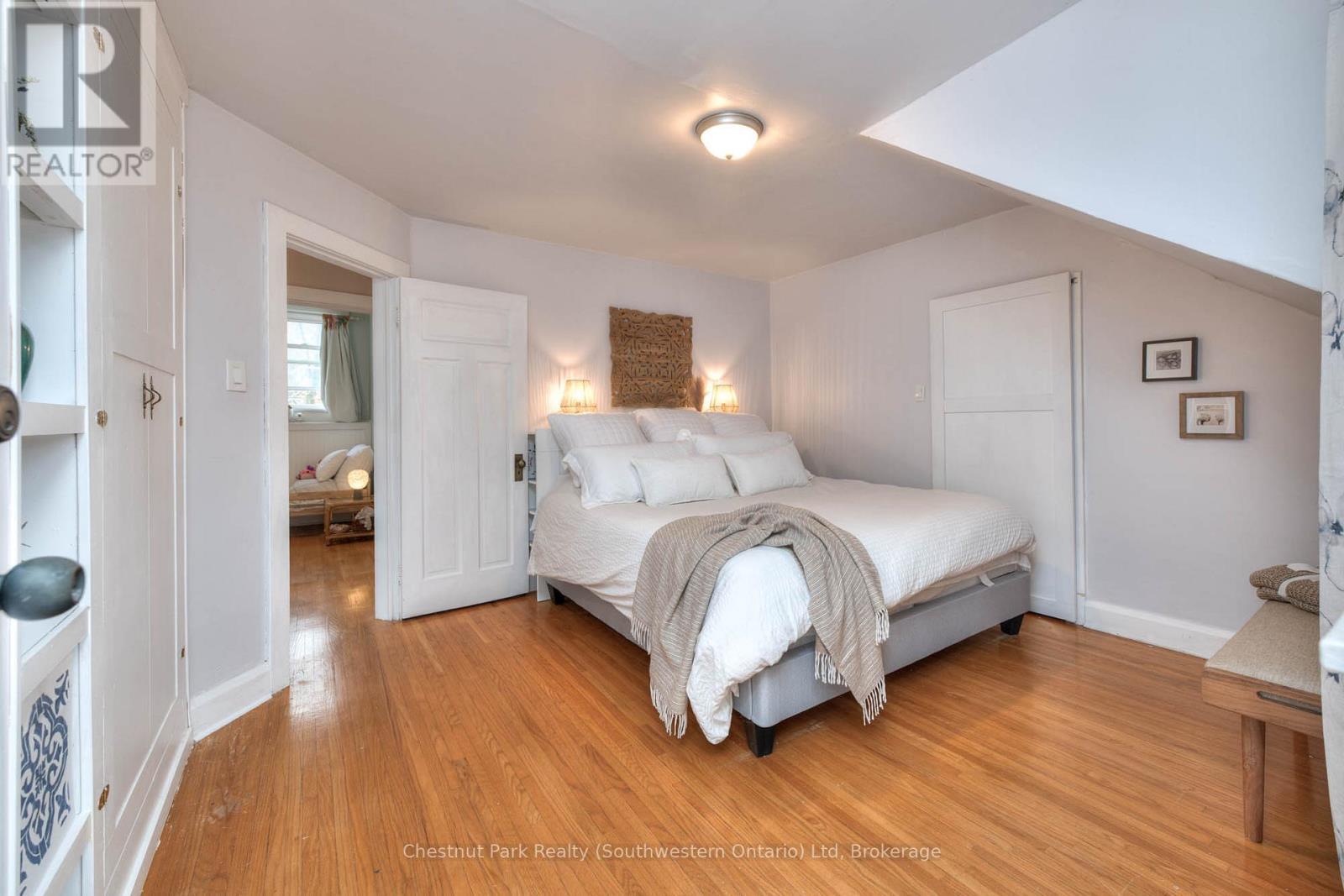 19 Stull Avenue, Guelph (Exhibition Park) - 19 Stull Avenue, Guelph (Exhibition Park), ON - Indoor Photo Showing Bedroom