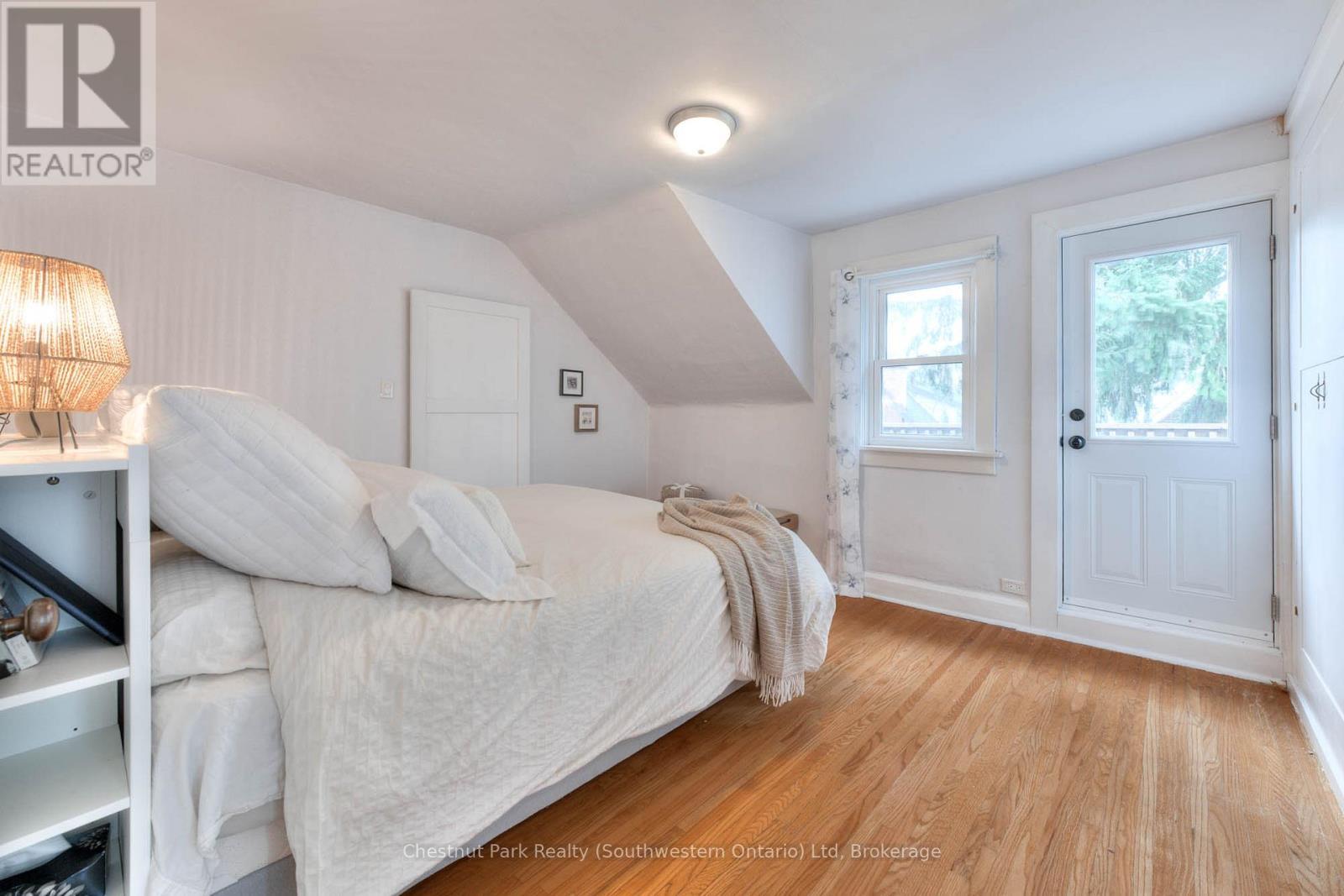 19 Stull Avenue, Guelph (Exhibition Park) - 19 Stull Avenue, Guelph (Exhibition Park), ON - Indoor Photo Showing Bedroom