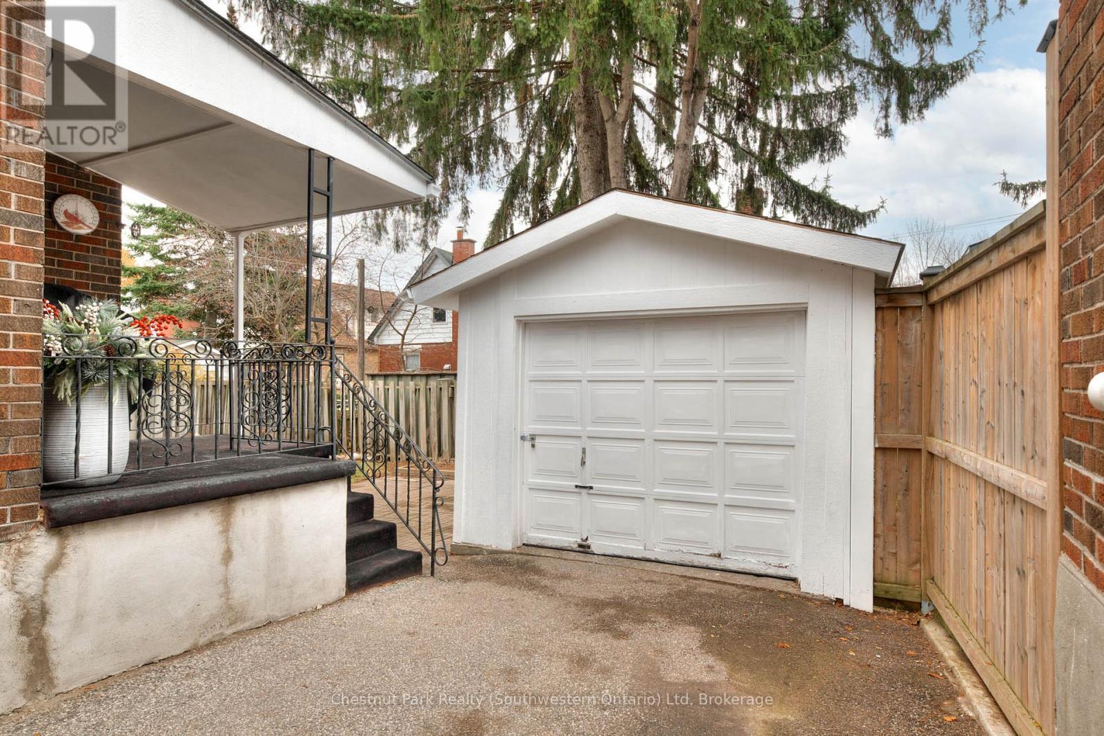 19 Stull Ave., Guelph (Exhibition Park) ON N1H 1N2 - 19 Stull Avenue, Guelph (Exhibition Park), ON - Outdoor With Exterior