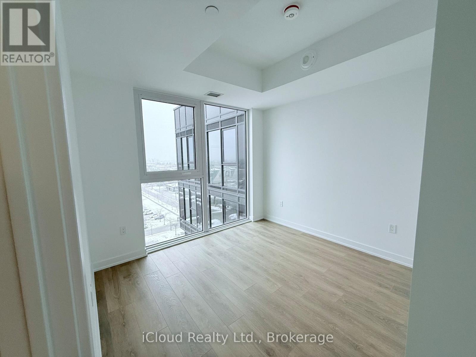 808 - 1037 The Queensway, Toronto, ON - Indoor Photo Showing Other Room