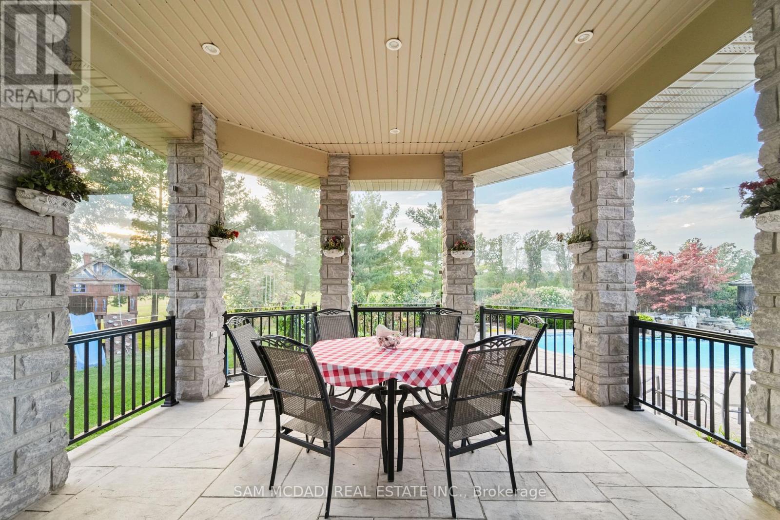 5431 Appleby Line, Burlington, ON - Outdoor With Deck Patio Veranda With Exterior