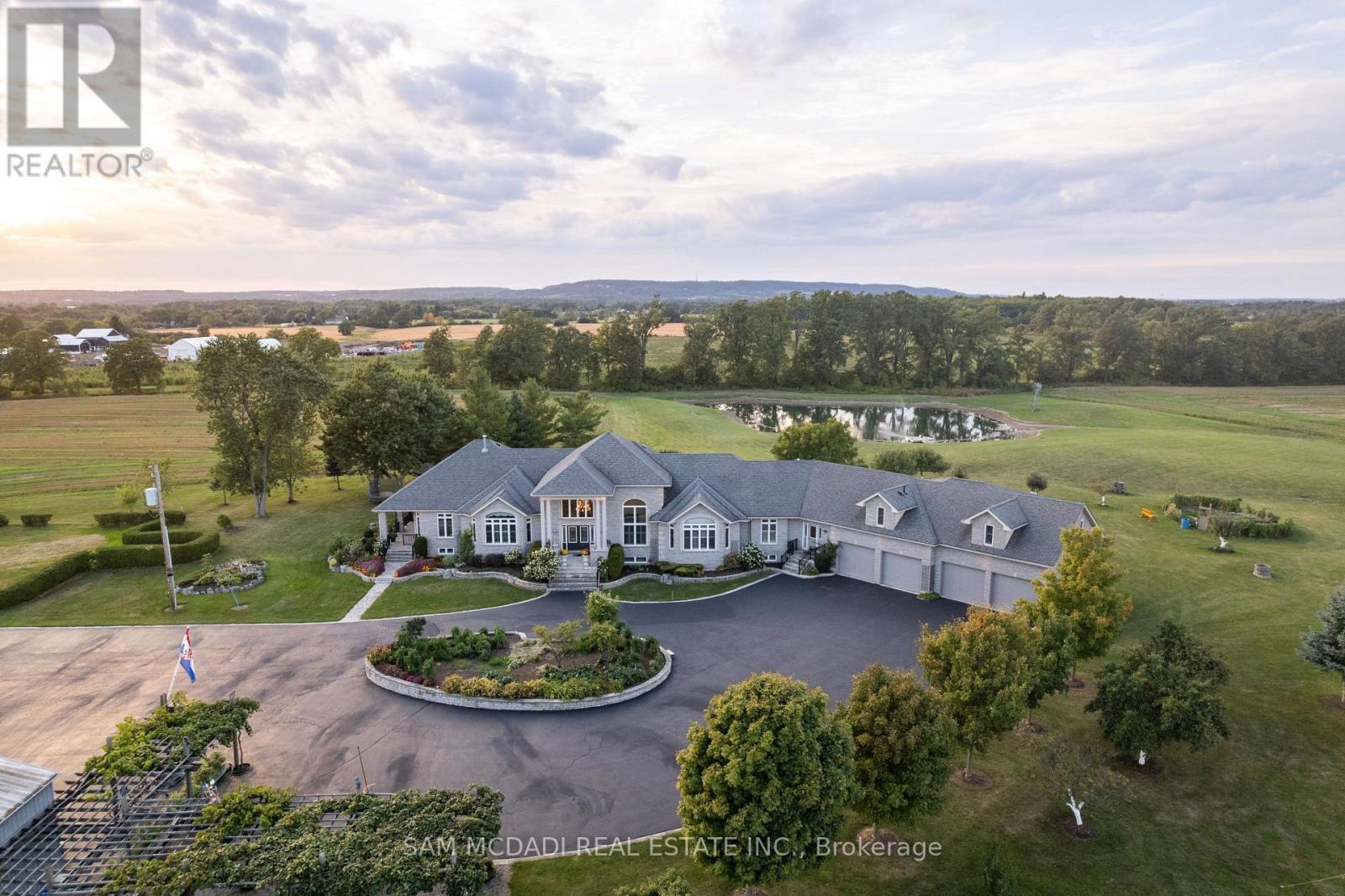 5431 Appleby Line, Burlington, ON - Outdoor With View