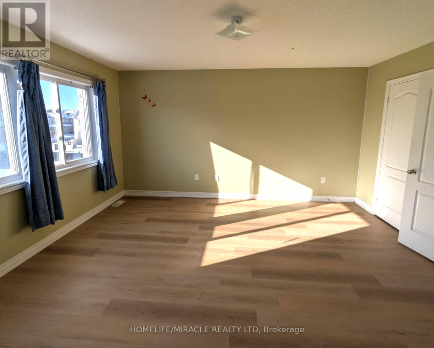 18 Alicewood Grove, Brampton, ON - Indoor Photo Showing Other Room