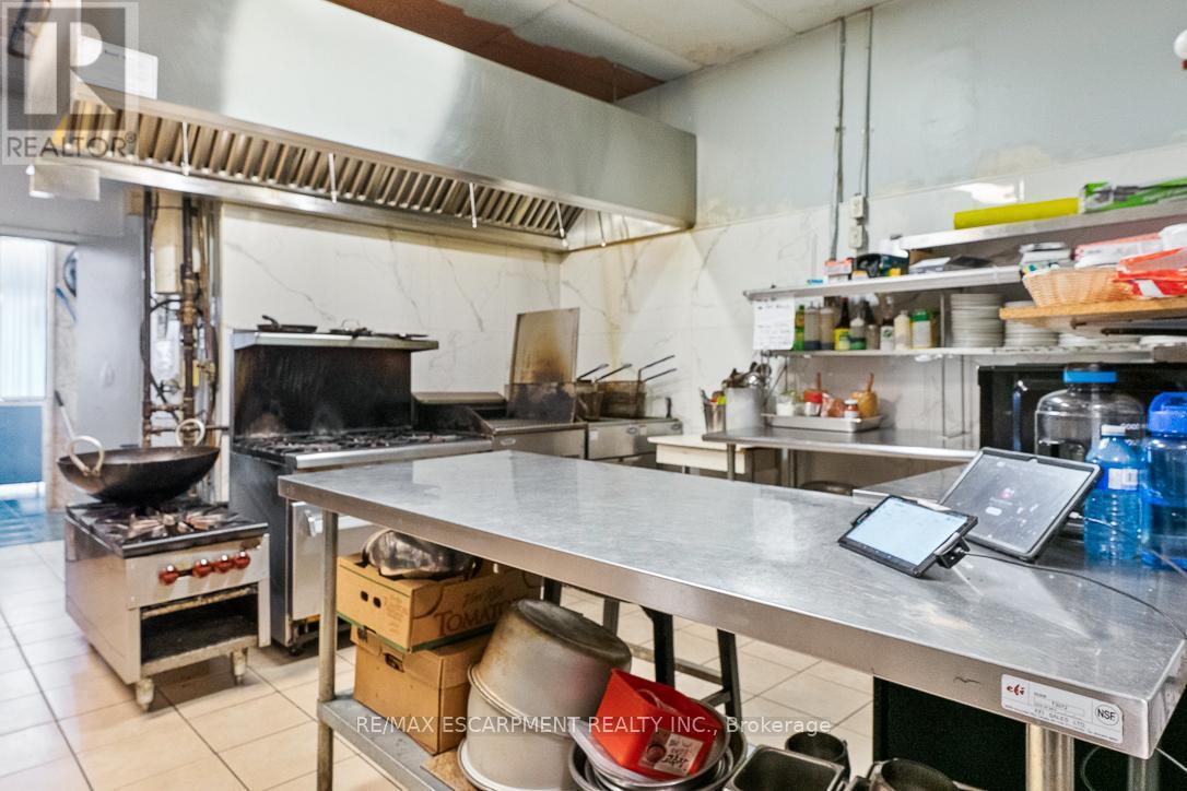 8 - 833 Westlock Road, Mississauga, ON