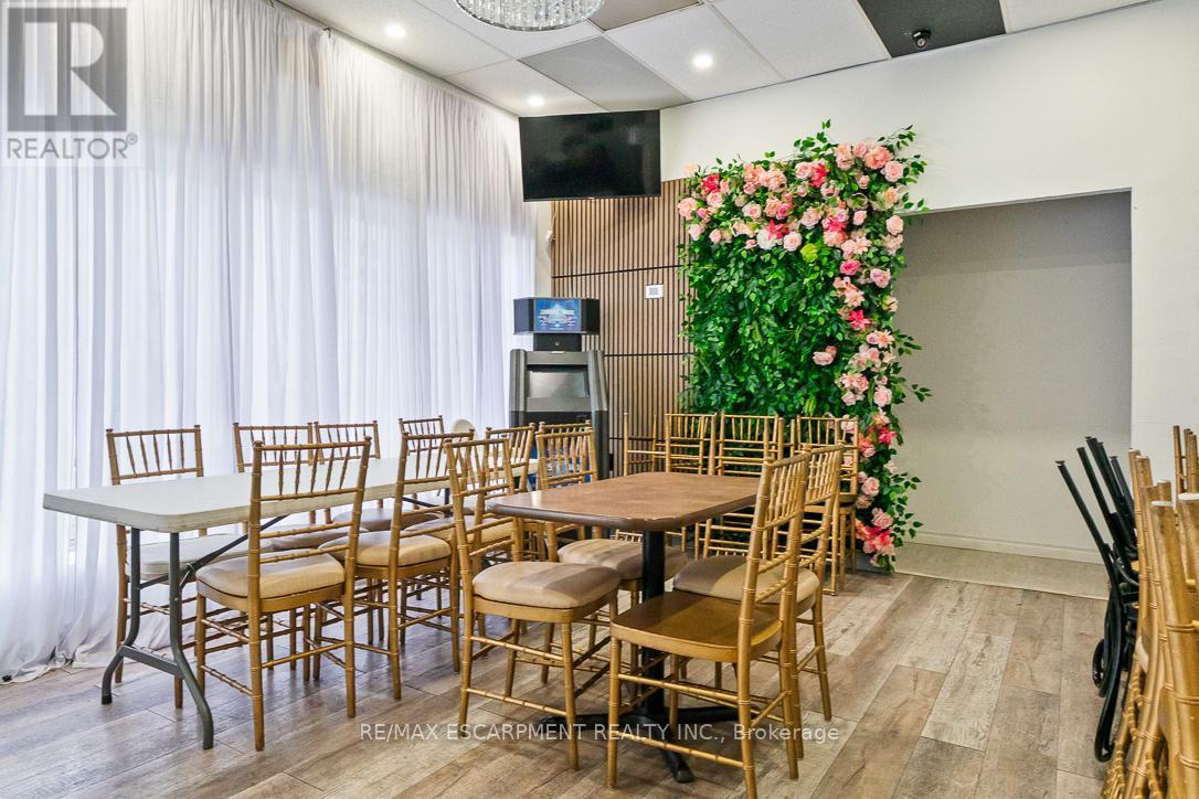 8 - 833 Westlock Road, Mississauga, ON