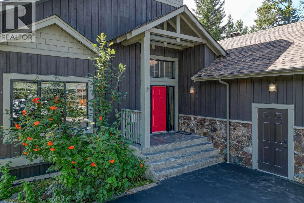 2576 Sandstone Green, Invermere, BC - Outdoor