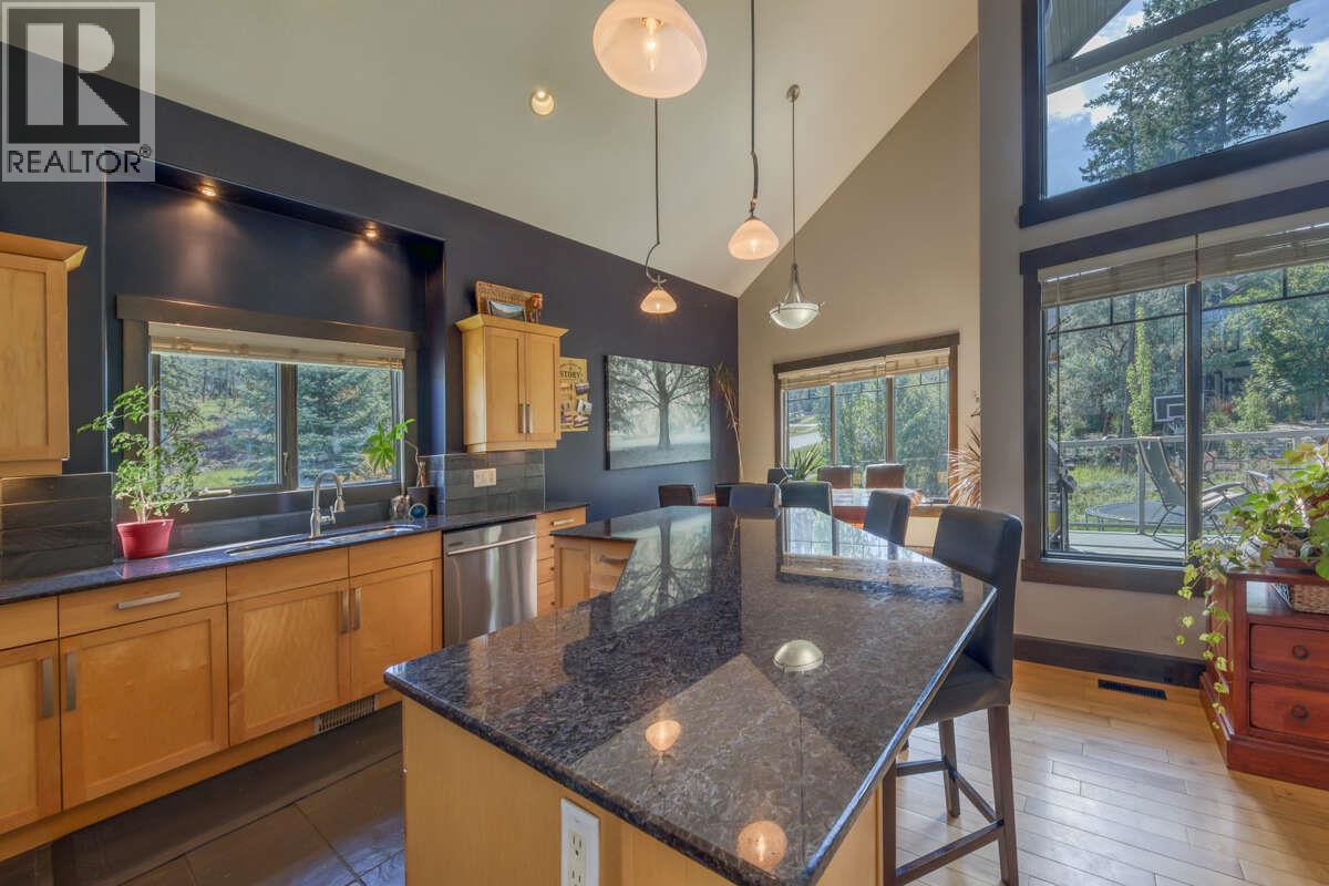 2576 Sandstone Green, Invermere, BC - Indoor