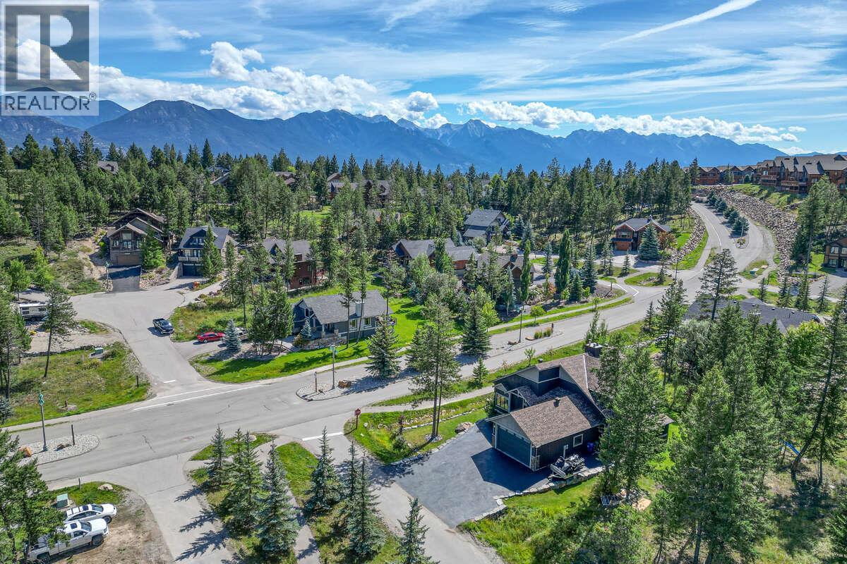 2576 Sandstone Green, Invermere, BC - Outdoor With View