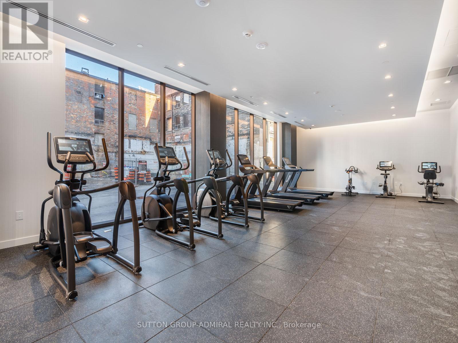 606 - 9 Tecumseth Street, Toronto, ON - Indoor Photo Showing Gym Room