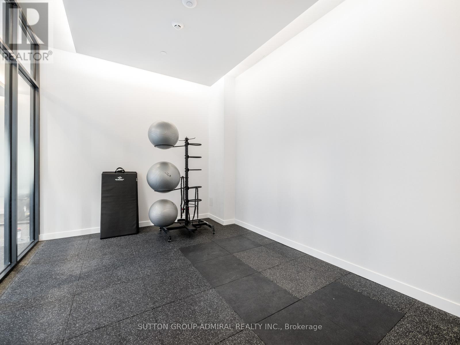 606 - 9 Tecumseth Street, Toronto, ON - Indoor Photo Showing Other Room