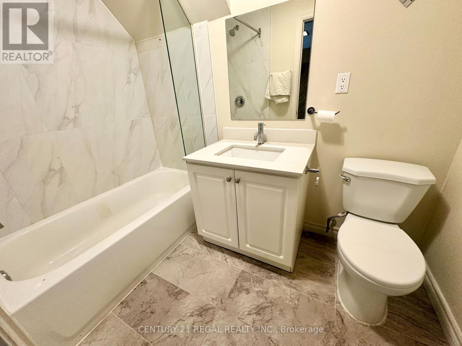 26 Pintail Crescent, Toronto, ON - Indoor Photo Showing Bathroom