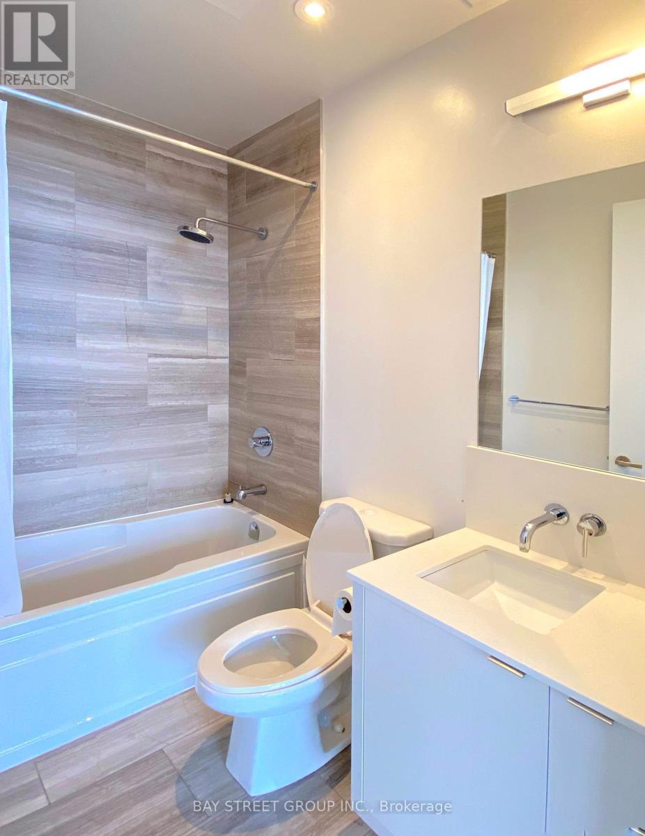 7206 - 88 Harbour Street, Toronto, ON - Indoor Photo Showing Bathroom