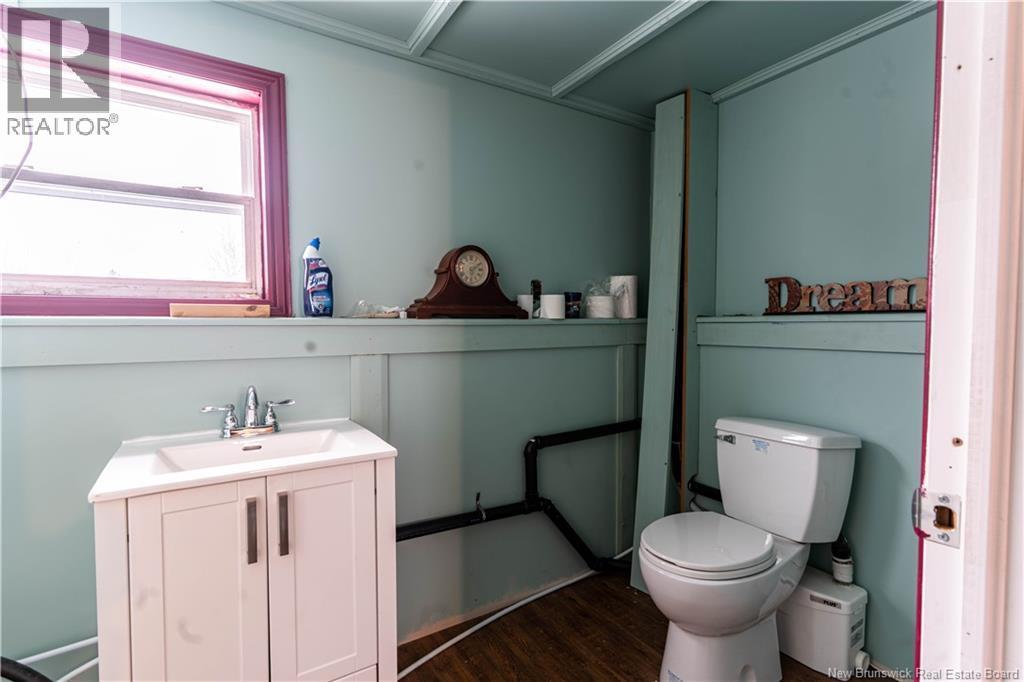 15 Ch Martin, Baie-Sainte-Anne, NB - Indoor Photo Showing Bathroom